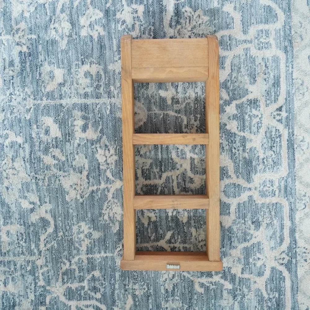 Vintage Rustic Wood Ladder Wall Shelf with Pegs Farmhouse Display Rack Brown